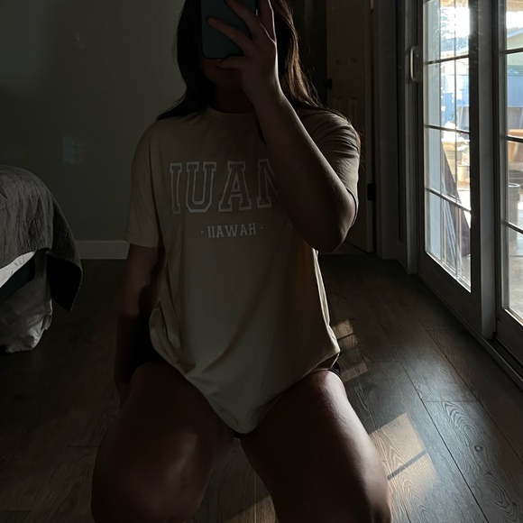 Oversized T-Shirt - Picture 3 of 3